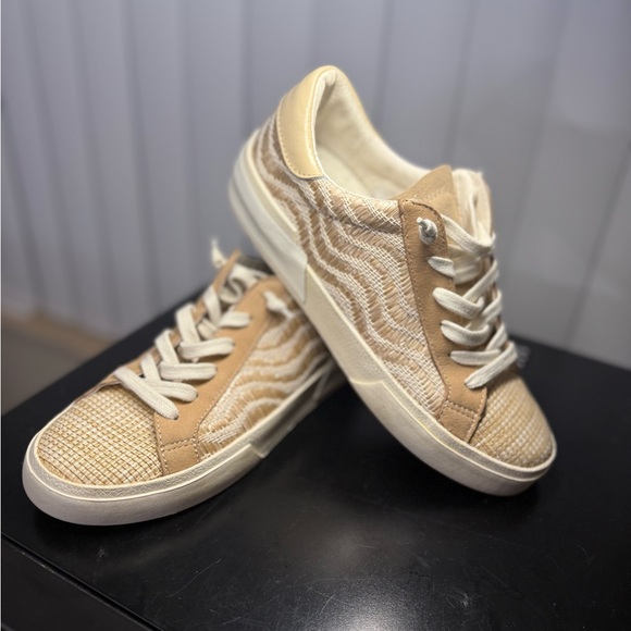 Women's Dolce Vita Zina Sneakers | size 7 | Wheat Raffia - Picture 3 of 6